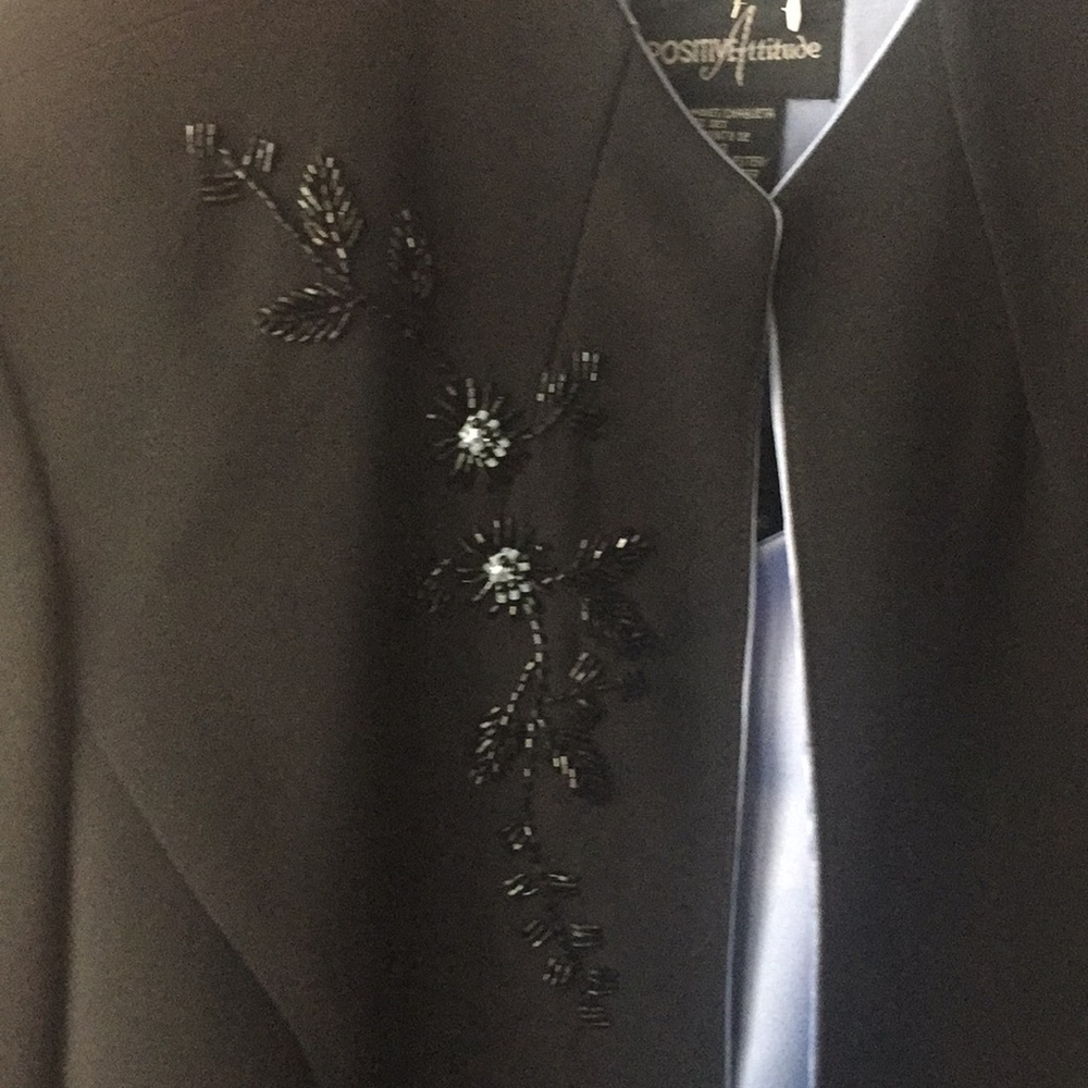 Embellished Jacket With Matching Shell - image 3